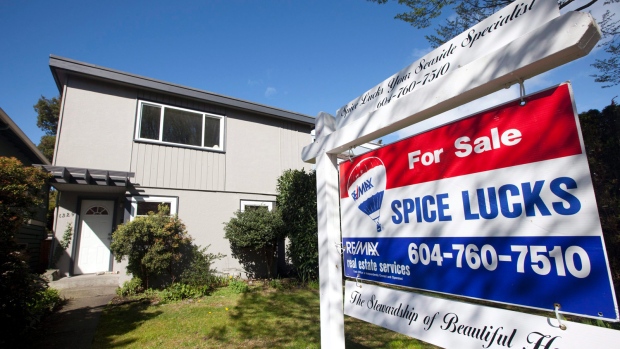 O preço pedido nesta casa em Vancouver foi de $1,498,000 em abril de 2015. (The Canadian Press / Jonathan Hayward)