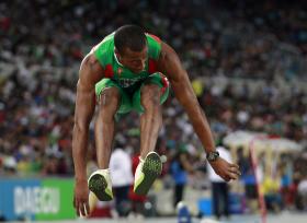 MUNDIAIS DE ATLETISMO: NELSON ÉVORA MEDALHA DE BRONZE NO TRIPLO SALTO