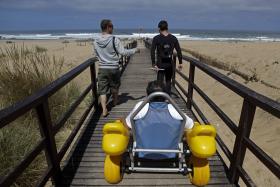 203 PRAIAS PORTUGUESAS CLASSIFICADAS COMO “ACESSÍVEIS” A DEFICIENTES EM 2015
