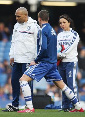 JOSÉ MOURINHO AFASTA MÉDICA E FISIOTERAPEUTA DO CHELSEA DO JOGO COM MANCHESTER CITY