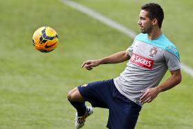 JOÃO MOUTINHO DISPENSADO DA PREPARAÇÃO PARA EMBATES COM FRANÇA E ALBÂNIA