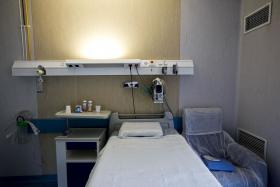 SOBREVIVENTES DE NAUFRÁGIO ESTÃO BEM DE SAÚDE, EMBORA TRISTES — HOSPITAL