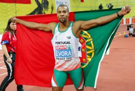 MUNDIAIS ATLETISMO: NELSON ÉVORA NA FINAL DO TRIPLO E A LUTAR POR MEDALHA