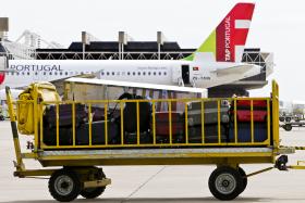 MALA ABANDONADA NO AEROPORTO DE LISBOA LEVA A INTERVENÇÃO DA PSP