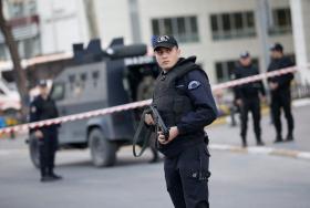 UM DETIDO APÓS ATAQUE A CONSULADO DOS EUA EM ISTAMBUL — IMPRENSA