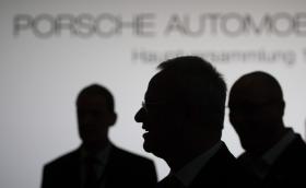LUCROS DA PORSCHE CAEM 5,2% PARA 1.650 MILHÕES DE EUROS ATÉ JUNHO