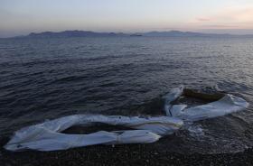 MAIS DE 200 MIGRANTES RESGATADOS NA ILHA GREGA DE KOS