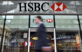 LUCROS DO HSBC CAEM 3,8% NO SEGUNDO TRIMESTRE, ACORDADA VENDA DE FILIAL NO BRASIL