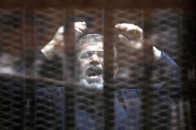 ANTIGO PRESIDENTE EGÍPCIO MOHAMED MORSI EM GREVE DE FOME NA PRISÃO