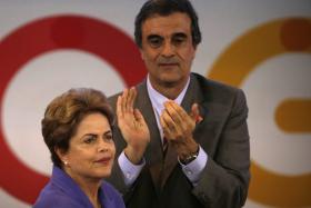 ROUSSEFF PROCURA APOIOS EM REUNIÕES COM MOVIMENTOS SOCIAIS E MEMBROS DA COLIGAÇÃO