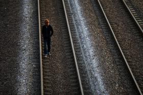 CERCA DE 1.700 IMIGRANTES IMPEDIDOS DE CHEGAR AO EUROTÚNEL ENTRE DOMINGO E HOJE