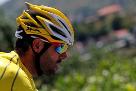 VOLTA A PORTUGAL: GUSTAVO VELOSO SOBE DE AMARELO A SANTA LUZIA