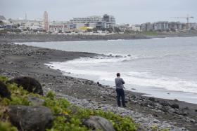 OPERAÇÕES DE BUSCA DE DETROÇOS DO VOO MH370 COMEÇAM NA REUNIÃO