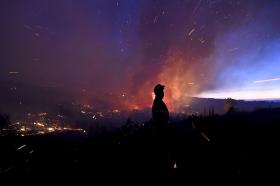 INCÊNDIO EM PATAIAS, ALCOBAÇA, MOBILIZA CERCA DE 150 OPERACIONAIS