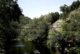 PASSADIÇO SOBRE AS ÁGUAS DO PAIVA ATRAI MILHARES A AROUCA E FAZ CRESCER NEGÓCIOS LOCAIS