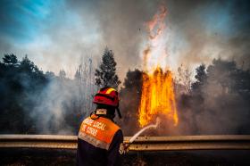 INCÊNDIOS: CORTADA ESTRADA ENTRE A A28 E ARGA DE S. JOÃO, CONCELHO DE CAMINHA