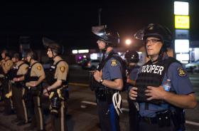 DECLARADO ESTADO DE EMERGÊNCIA EM FERGUSON (EUA) DEVIDO A EPISÓDIOS DE VIOLÊNCIA RACIAL