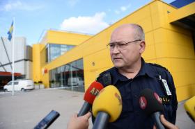 POLÍCIA SUECA DETEVE DUAS PESSOAS APÓS ATAQUE EM LOJA DO IKEA