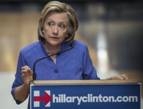 HILLARY CLINTON RESPONDE A RIVAL REPUBLICANO JEB BUSH SOBRE RETIRADA DAS TROPAS DO IRAQUE