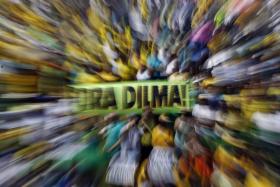 ROUSSEFF GANHA “BALÃO DE OXIGÉNIO” COM ACORDOS POLÍTICOS EM CURSO – POLITÓLOGOS
