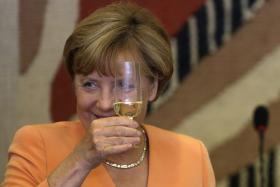 MERKEL DIZ QUE IRÁ “TRABALHAR MUITO” PARA COMISSÃO EUROPEIA ACELERAR NEGOCIAÇÕES COM MERCOSUL