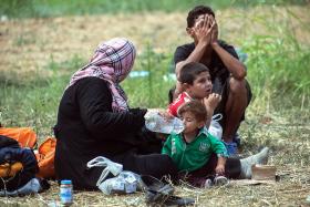 MACEDÓNIA VAI DEIXAR ENTRAR NÚMERO LIMITADO DE MIGRANTES CONSIDERADOS VULNERÁVEIS