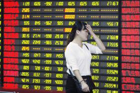 BOLSA DE XANGAI ENCERRA EM FORTE QUEDA DE 7,63%