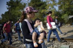 BRUXELAS DÁ MAIS 1,5 ME PARA AJUDAR REFUGIADOS NA SÉRVIA E MACEDÓNIA