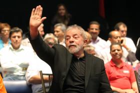 LULA DA SILVA ANUNCIA REGRESSO À ARENA POLÍTICA PARA DEFENDER A PRESIDENTE BRASILEIRA