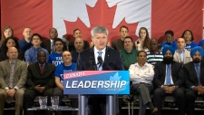 O líder conservador Stephen Harper fala em Toronto, terça-feira, 18 de agosto, 2015