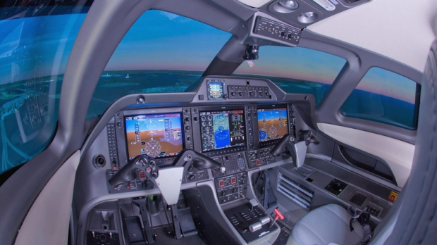 O interior do simulador de voo Phenom 100 da CAE é mostrado nesta foto de divulgação da empresa. (THE Canadian Press / HO, CAE)