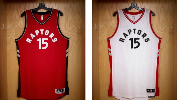 Os Raptors revelaram os seus novos uniformes no seu website na segunda-feira. (HO-Toronto Raptors/The Canadian Press)