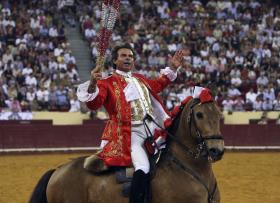 CAVALEIRO JOAQUIM BASTINHAS FERIDO COM GRAVIDADE POR MÁQUINA AGRICOLA