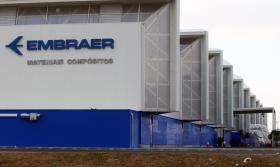 BRASILEIRA EMBRAER ASSINA VENDA DE 18 JATOS E175 À NORTE-AMERICANA SKYWEST
