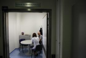 AUMENTOU RECURSO A URGÊNCIAS PRIVADAS E CONSULTAS COM FARMACÊUTICO DESDE 2013