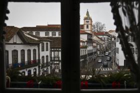 EMPRESÁRIOS DO TURISMO DA TERCEIRA DIZEM ESTAR “FARTOS” DE PROMESSAS NÃO CUMPRIDAS
