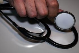 ASSOCIAÇÃO DE USF DEFENDE NOVO CONCURSO PARA JOVENS MÉDICOS ESPECIALISTAS