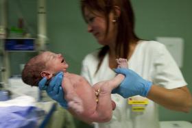 TAXA DE MORTALIDADE INFANTIL EM PORTUGAL DESCE 76% EM 25 ANOS – UNICEF