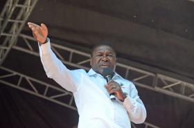 PRESIDENTE MOÇAMBICANO CONVIDA HOMÓLOGO CUBANO A VISITAR OFICIALMENTE MOÇAMBIQUE
