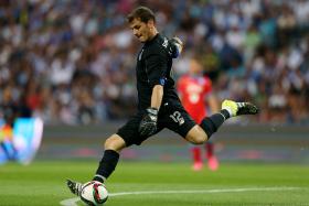 FLORENTINO PÉREZ SENTE-SE CULPADO COM DESPEDIDA MODESTA DE CASILLAS