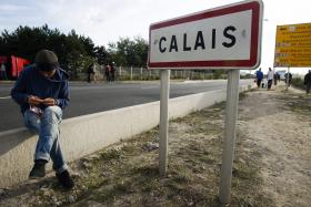 MIGRANTE ENCONTRADO MORTO EM CAMIÃO PERTO DO PORTO DE CALAIS