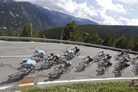 VUELTA: SÉRGIO PAULINHO ATROPELADO POR UMA MOTA E SUTURADO NUMA PERNA