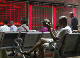 BOLSA DE XANGAI PERDE 3,2% A MEIO DA SESSÃO DE HOJE