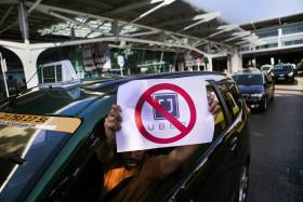 TAXISTAS PLANEIAM AÇÕES DIÁRIAS CONTRA UBER DURANTE A CAMPANHA ELEITORAL