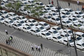 RIO DE JANEIRO PUBLICA LEI QUE PROÍBE UBER E PREVÊ MULTAS PARA OS MOTORISTAS