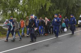 ALEMANHA ESPERA RECEBER 40 MIL REFUGIADOS NO FIM-DE-SEMANA