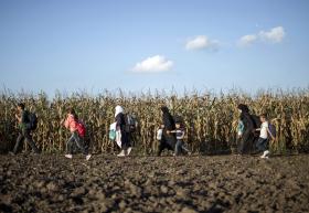 ROMÉNIA VAI REJEITAR QUOTAS DE DISTRIBUIÇÃO DE REFUGIADOS – MINISTRO