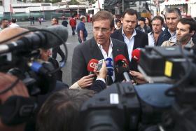 PASSOS COELHO DIZ QUE ENCARA PORTUGUESES COM “AS COSTAS DIREITAS E CABEÇA LEVANTADA”