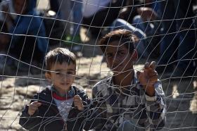 PRIMEIRO GRUPO DE REFUGIADOS ENTRA NA CROÁCIA DE FORMA LEGAL