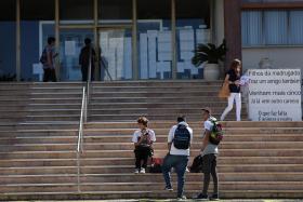 MAIORIA DOS ALUNOS COMEÇA HOJE AS AULAS DO ANO LETIVO “MAIS TARDIO DO SÉCULO XXI”